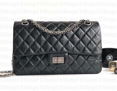 chanel tweed 2.55 reissue size 225 bag